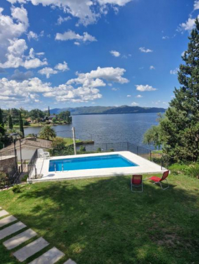 Hermosa Casa en Villa del Lago Carlos Paz Vista al lago, zona exclusiva y residencial